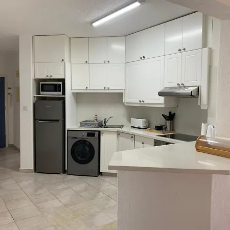 Kings Palace - Stylish, Modern 2 Bed With Sea Views Lägenhet Paphos