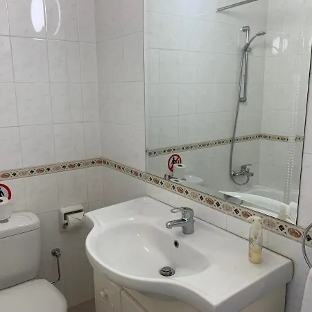 Kings Palace - Stylish, Modern 2 Bed With Sea Views *