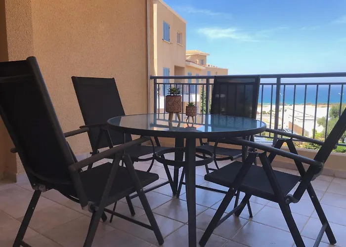 Kings Palace - Stylish, Modern 2 Bed With Sea Views Daire *