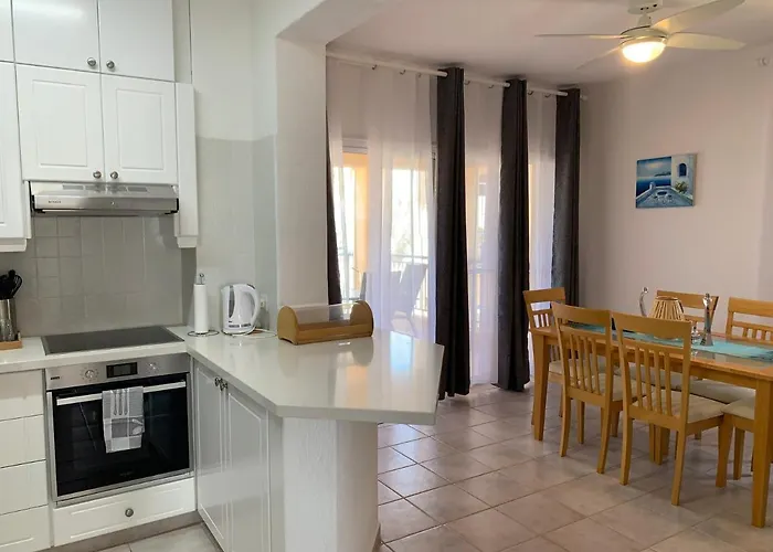 Kings Palace - Stylish, Modern 2 Bed With Sea Views Daire