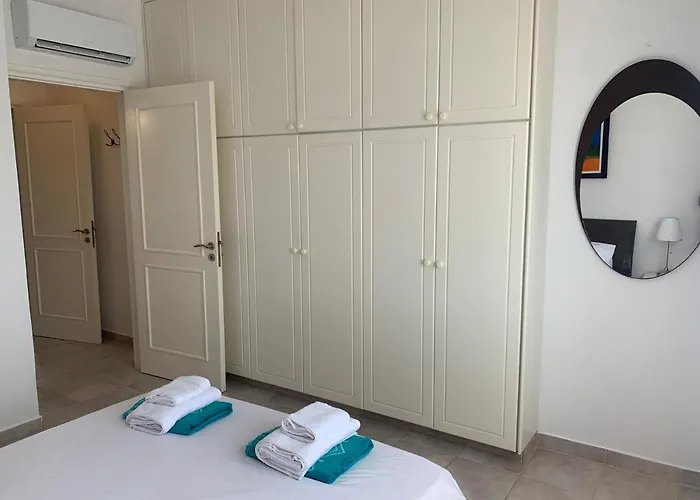 Kings Palace - Stylish, Modern 2 Bed With Sea Views Pafos