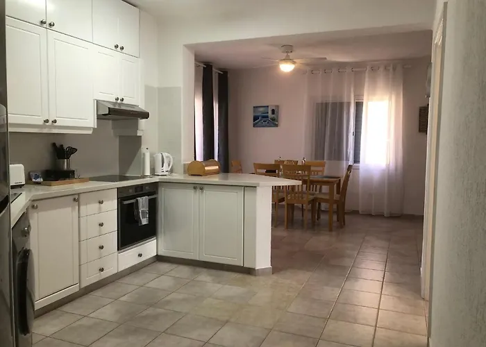 Apartment Kings Palace - Stylish, Modern 2 Bed With Sea Views *