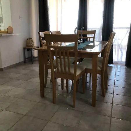 Kings Palace - Stylish, Modern 2 Bed With Sea Views Apartment Paphos